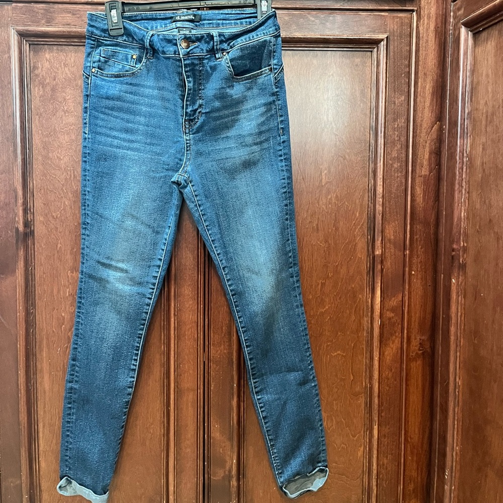 D.Jeans women’s size 8